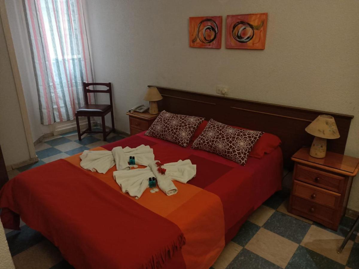 Hostal Continental Madrid Exteriér fotografie